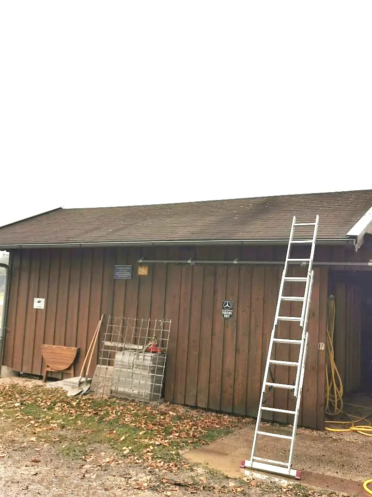 Hüttendach_reinigen_Bild_3